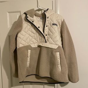 Women’s Columbia fleece pull over